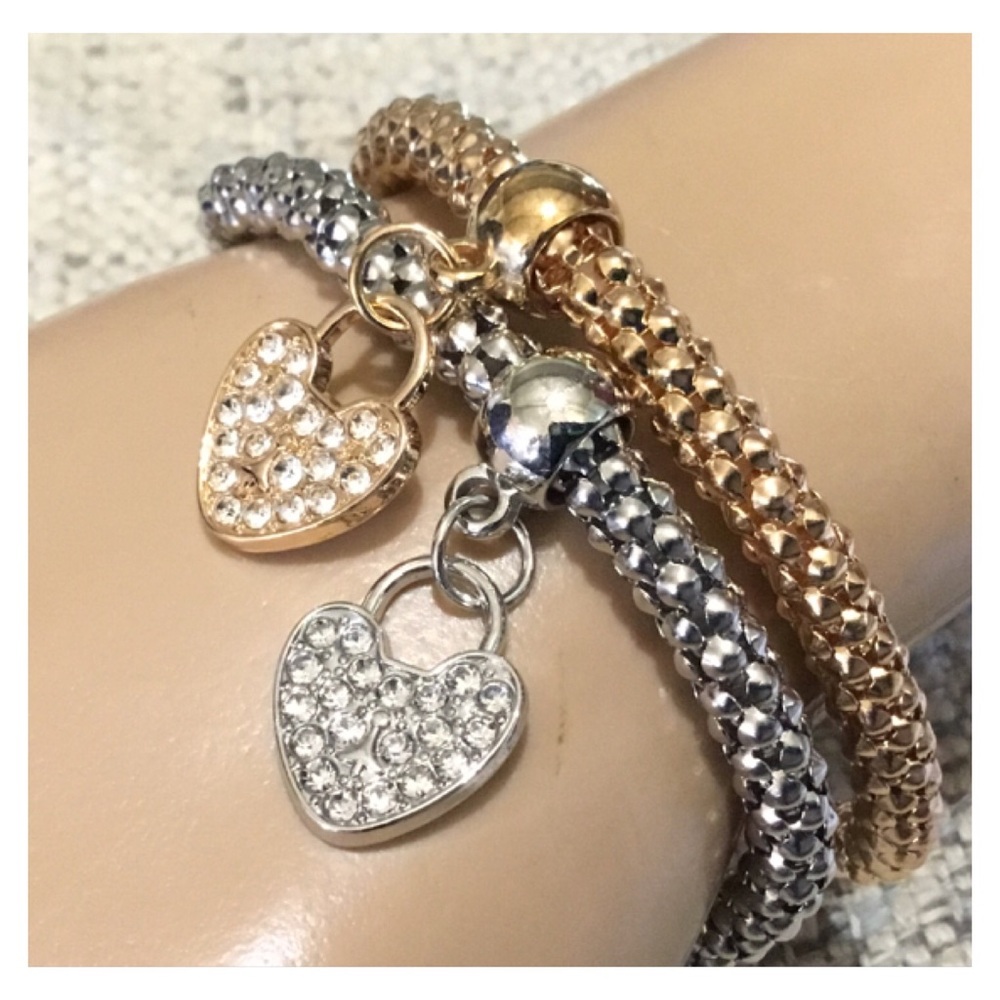 New! 2pc Gold Silver Rhinestone Heart Pendants Stretch Bracelet Set